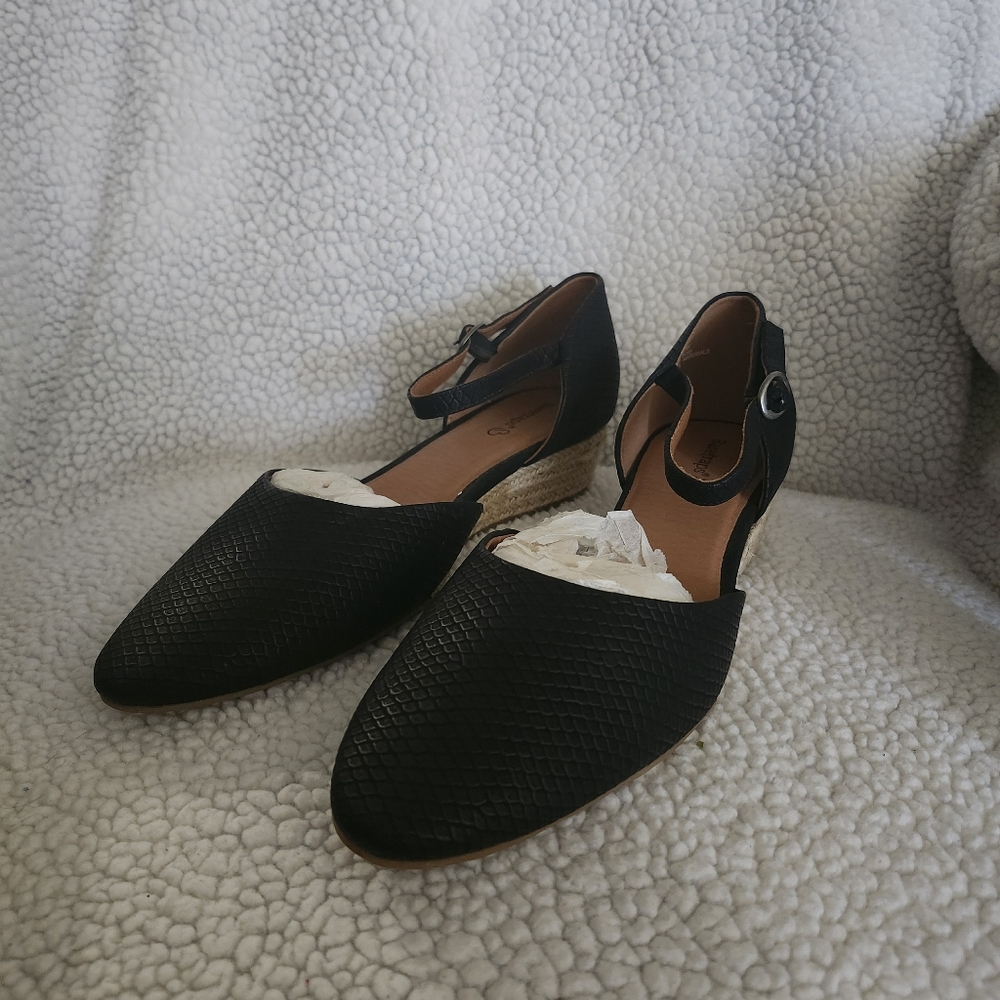 NEW- BareTraps Laverick Black Wedge Espadrille Snake design shoes. Size 10M .$13 - Picture 10 of 12